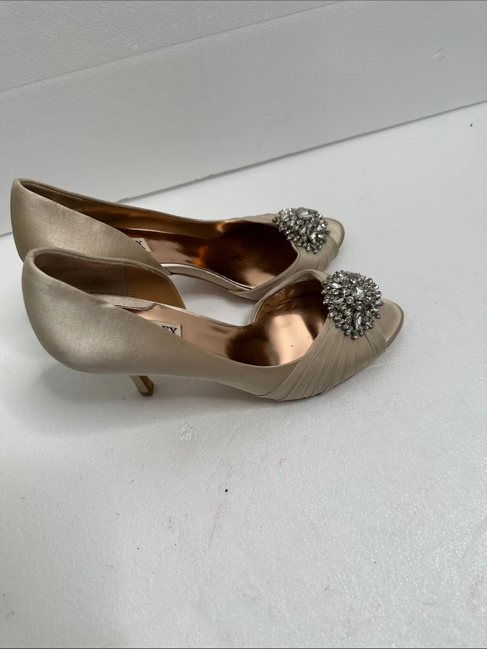 Badgley Mischka Champagne Satin Peep-Toe Heels with Crystal Medallions size 9